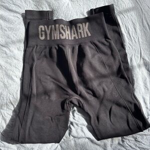 Black gymshark leggings